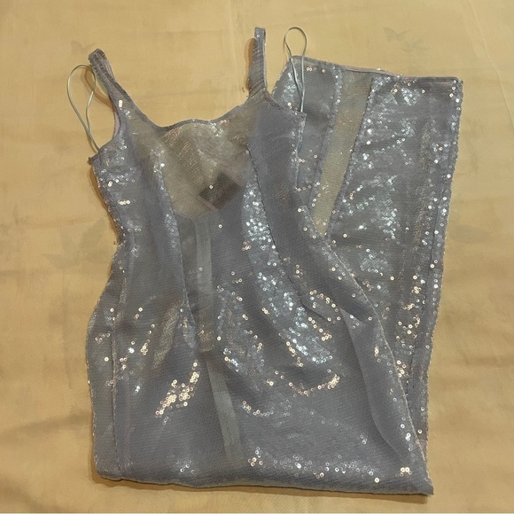 MISCREANTS x REVOLVE- Kaia Dress Maxi Baby Blue Sequin Size UK 8 / US S - Picture 2 of 11